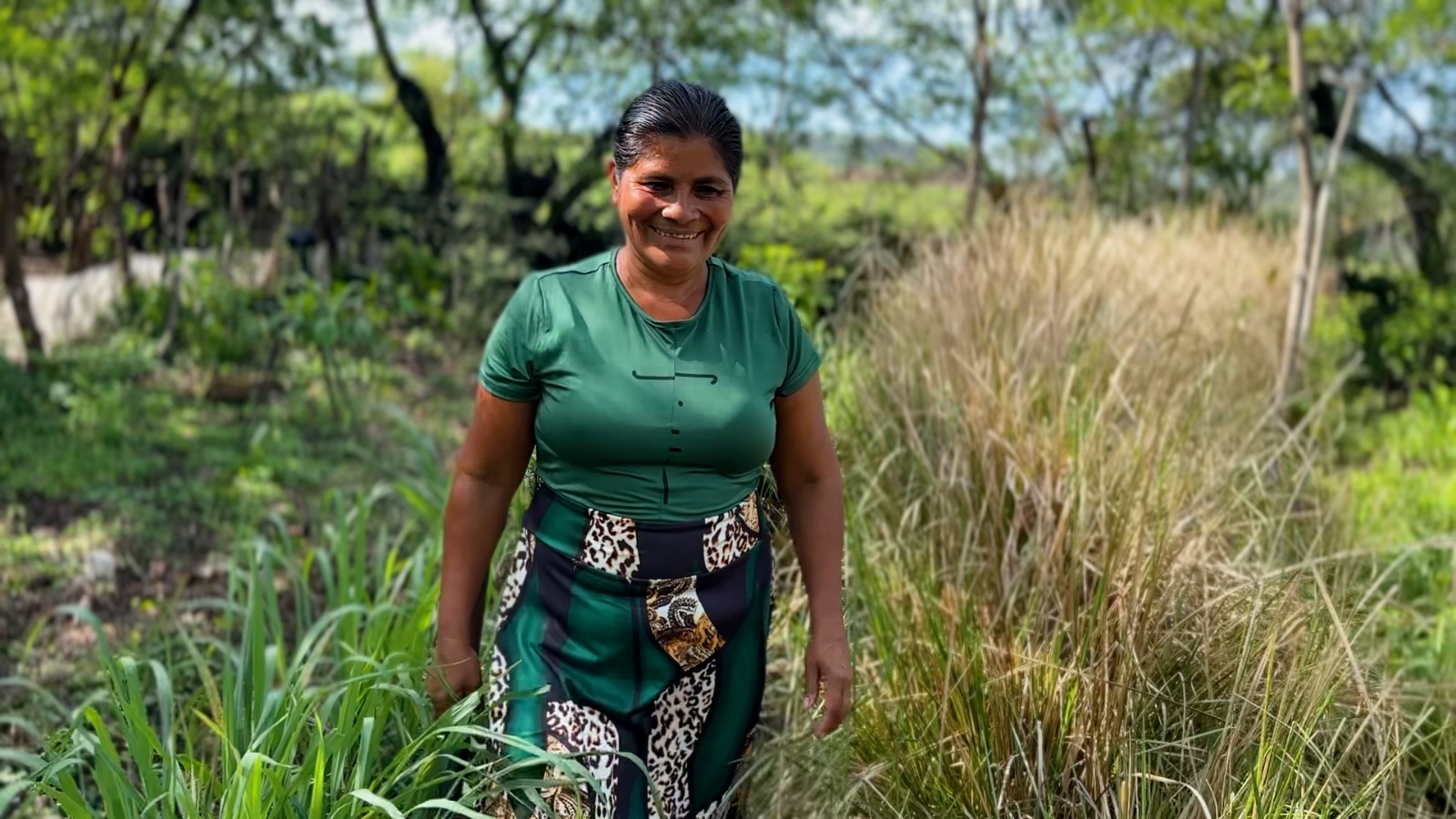 O proxecto Mulleres Bravas trae a Galicia a Dilma Cruz Canales, labrega hondureña defensora da agricultura agroecolóxica e da conservación de sementes crioulas